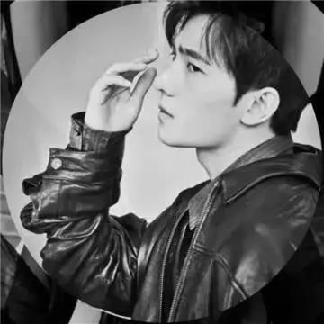 杨洋帅气阳光头像