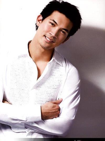 泰国男星“Ken”-一位儒雅的绅士帅哥!