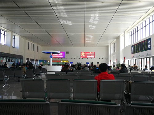 西兰高铁旅途随拍之：甘肃定西北站记录，西部高铁，畅享时空