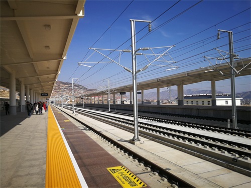 西兰高铁旅途随拍之：甘肃定西北站记录，西部高铁，畅享时空