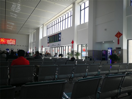 西兰高铁旅途随拍之：甘肃定西北站记录，西部高铁，畅享时空