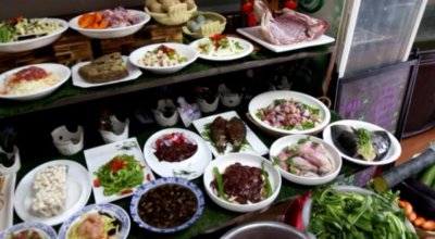 ​肉香不怕路难寻，一口入魂的羊拐子，还不快来试一试