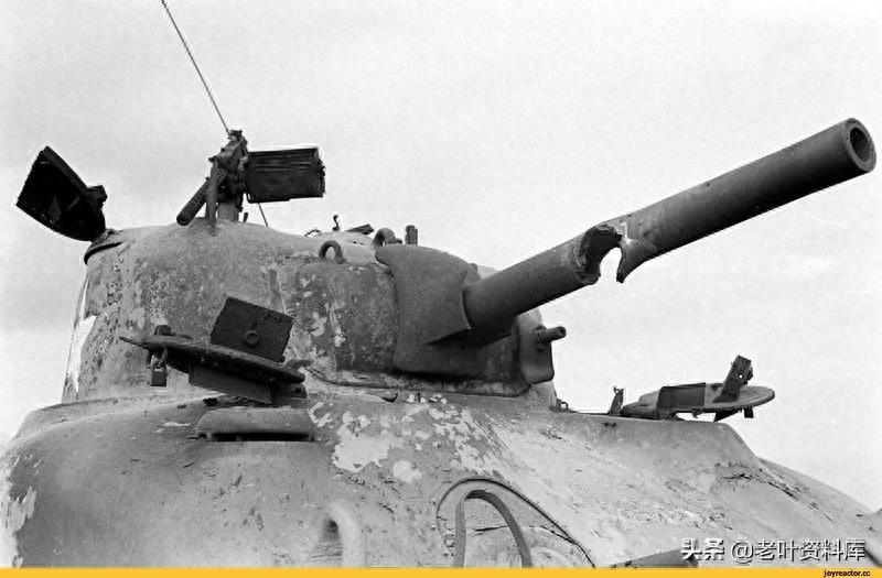 二战中被德军击毁的谢尔曼坦克