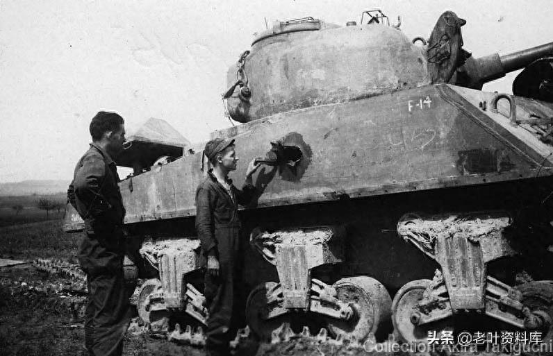 二战中被德军击毁的谢尔曼坦克