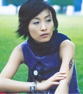 ​杨坤单身背后的故事：未解的爱情与白雪的往事