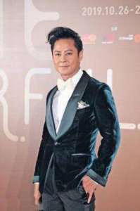 ​草蜢组合成员蔡一杰自曝脑瘤，手术成功完成