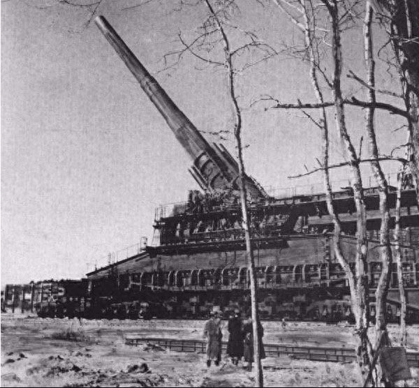 图解二战纳粹德国的巨炮“多拉”800毫米超级巨炮重1350吨