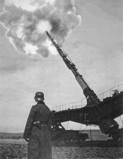 图解二战纳粹德国的巨炮“多拉”800毫米超级巨炮重1350吨