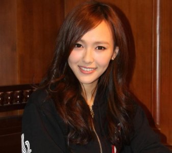 ​出生于上海的女演员唐嫣的介绍，从仙剑3爆红娱乐圈被称为糖糖