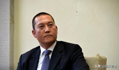 ​他是蒋介石曾孙，长相酷似老蒋，回大陆祭祖时公开表示：永不从政