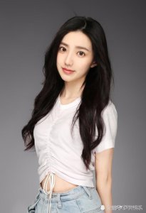 ​《怒海潜沙》绝美的她，把女配演成女主，观众不服都不行