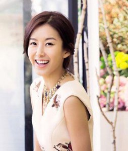 ​8款小眼睛女人迷人发型，每一款都特别新颖时尚！