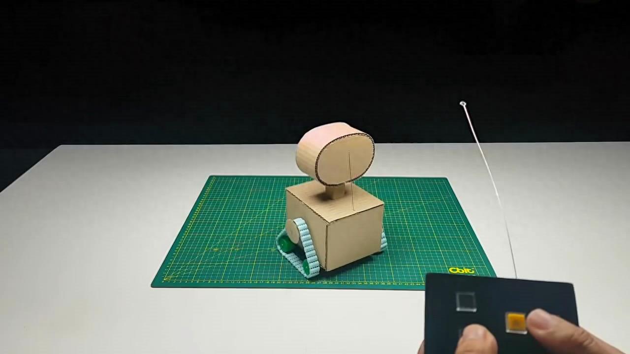 纸板玩具系列，带你学习如何制作可爱的迷你遥控机器人（图解）