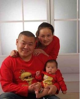 31岁岳云鹏的妻子郑敏近照