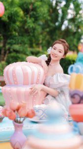 ​《我的中女时代》：小鹿的上海生活与职场挑战