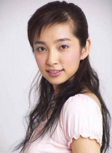 ​李冰冰51岁首映亮相，优雅与岁月并存的双面魅力