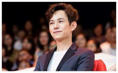 ​节目中何炅全程黑脸，原来何炅痛恨的人是他