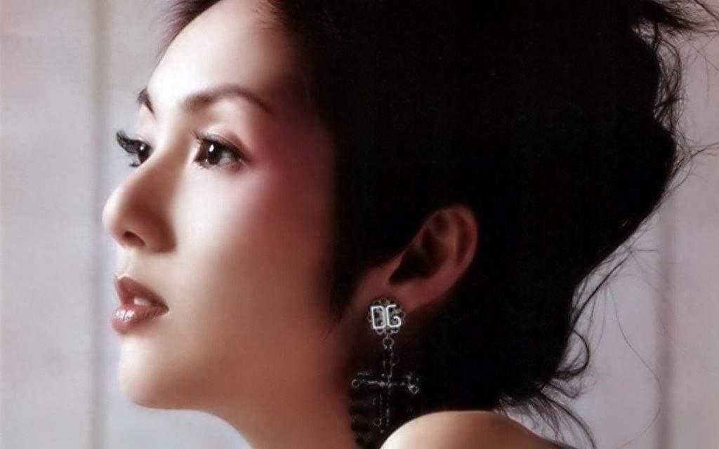 杨千嬅:香港集“歌后”及“影后”于一身的巨星天后