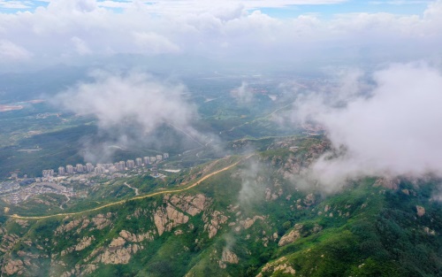 磁山,烟台开发区古现办事处境内,烟台为数不多的免费景区