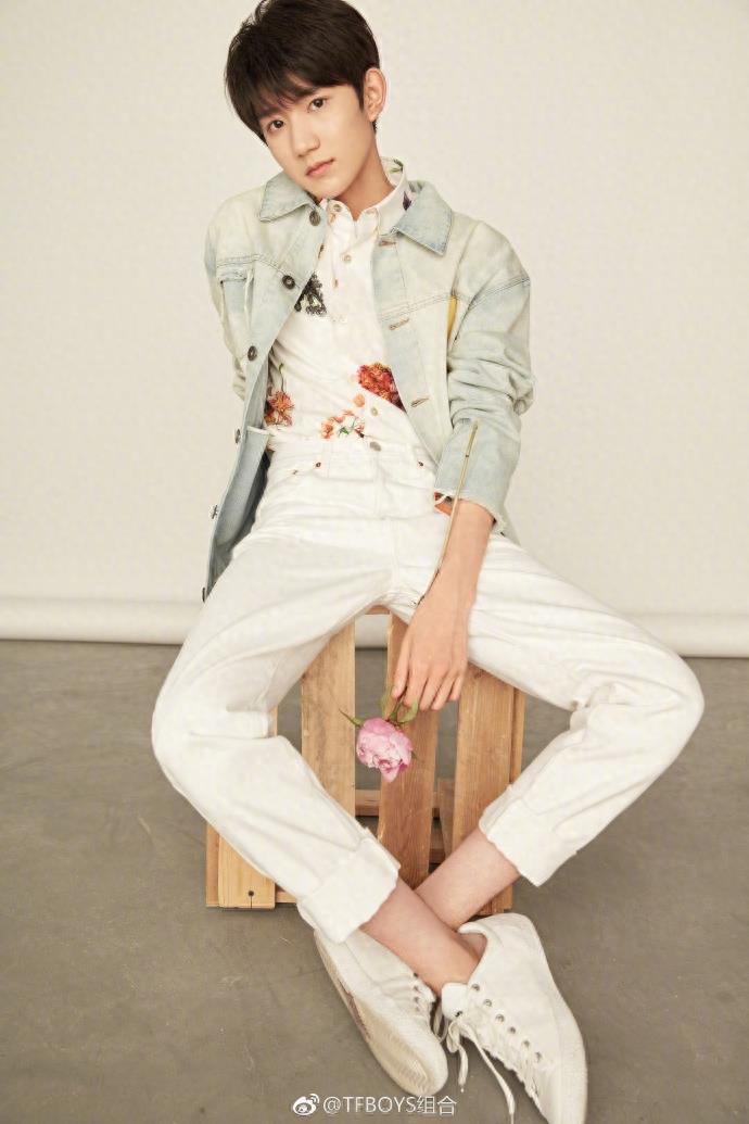 TFBOYS四周年纪念!演唱会现场燃爆了!高清写真大合集!