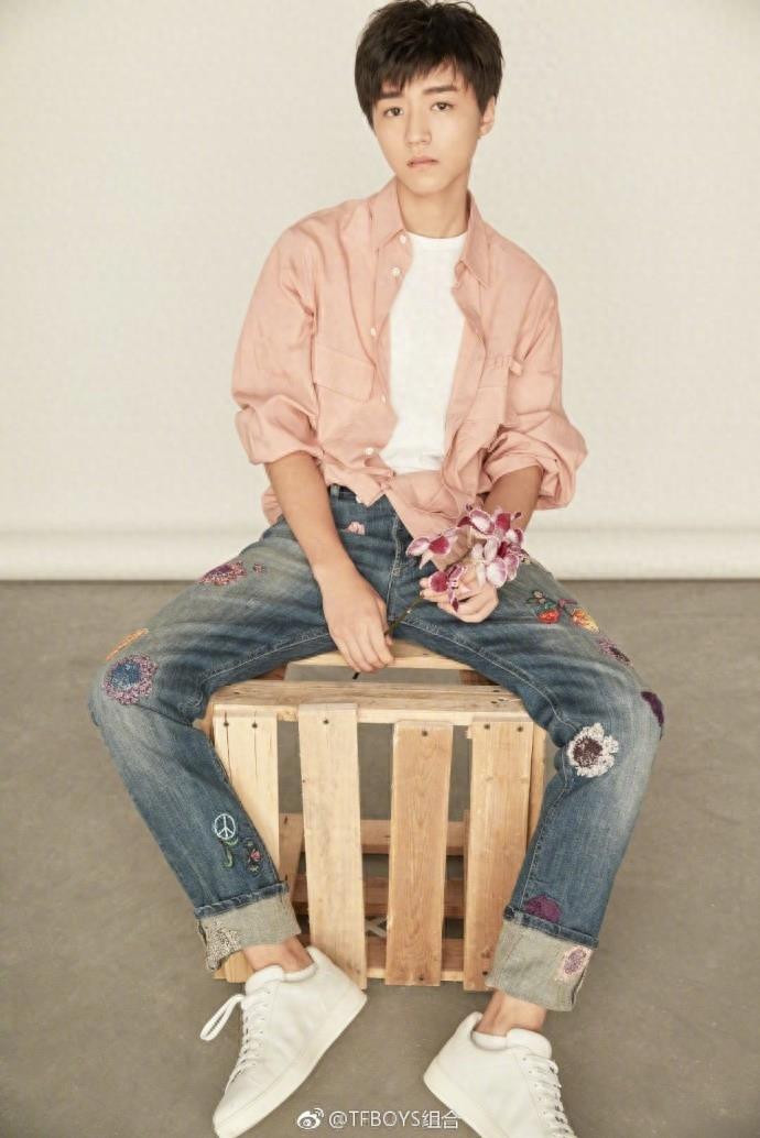 TFBOYS四周年纪念!演唱会现场燃爆了!高清写真大合集!