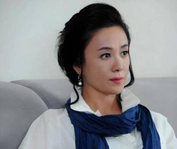 ​傅艺伟因《妲己》走红的背后：她不仅毁了自己的事业，还影响了儿子的成长