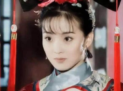 ​还记得“晴格格”吗？22岁嫁豪门，32岁生子，如今却被儿子嫌弃