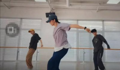 ​43岁孙莉因热舞被评像民族舞，拉黑30人引热议，已苦练舞蹈32年