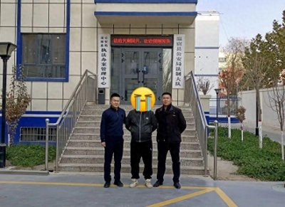 ​男子半夜失眠决定去“搞钱”，盗窃2000元现金，已被民警抓获