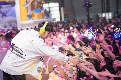 ​王者荣耀：剑仙又发新写真啦！网友：糟糕，是心动的感觉