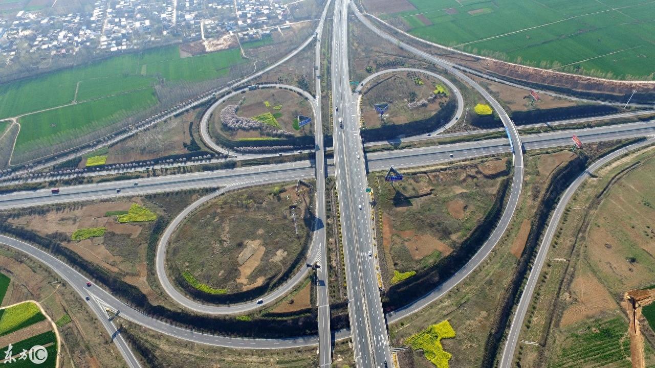 航拍郑尧高速与永登高速,区位交通优势凸显