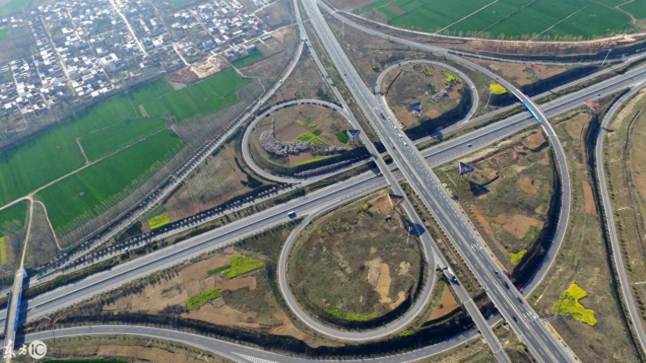 航拍郑尧高速与永登高速,区位交通优势凸显