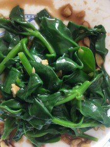 ​凉拌穿心莲的家常做法，简单快捷又好吃