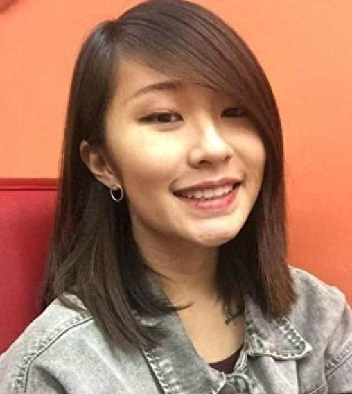 刘欢26岁女儿近照,甜美可爱仍单身!