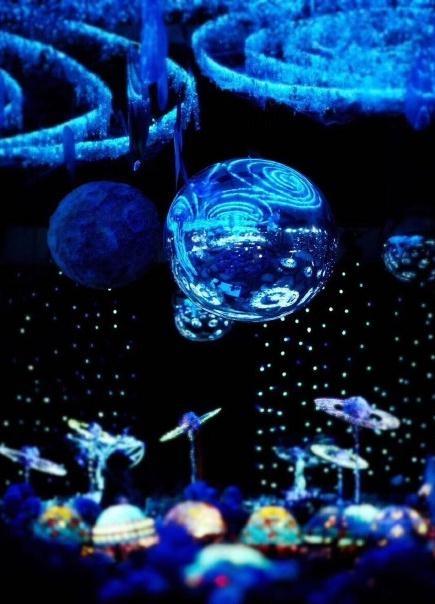 意尔康老总女儿婚礼布置300 万，酒席费1500 万，嫁妆1亿0588万元