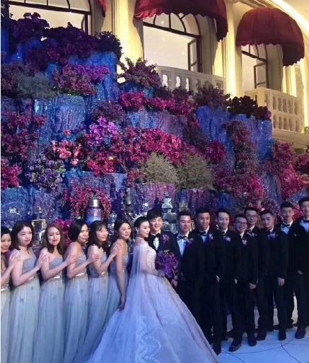 意尔康老总女儿婚礼布置300 万，酒席费1500 万，嫁妆1亿0588万元