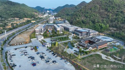 ​贵州省遵义天立学校 该校是遵义的一所民办学校