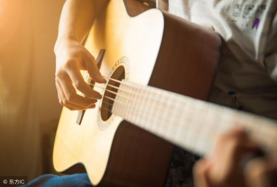 ​”推荐”十首好听的民谣歌曲排行榜：愿你孤独之时不寂寞