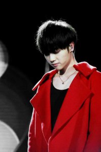 ​华晨宇歌曲《why nobody fights》，整首歌只有一句歌词，太震撼