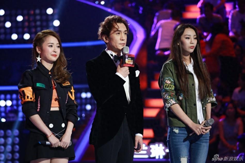 汪峰徐歌阳不受不雅视频影响，导师牵手力挺新声音小鲜肉