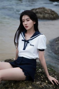 ​女星梁洁写真合集：甜美靓丽、秀丽可人