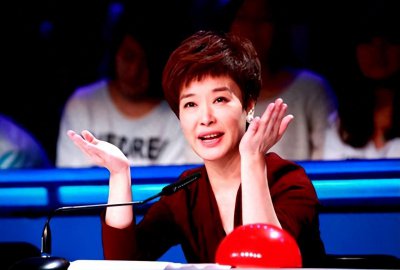 ​主持人王雪纯：22岁嫁初恋，结婚30年无儿无女，选择丁克有苦衷