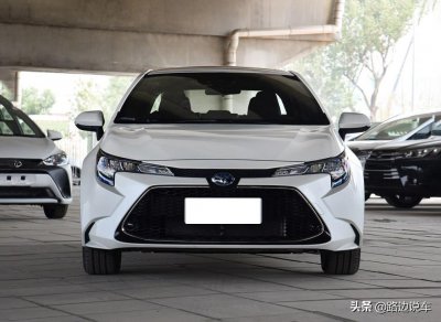 ​丰田雷凌双擎这车值得入手吗？它有哪些优缺点？车主说出了实话