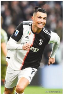 ​惊讶！C罗评武磊，言论让人意外，中国足球独苗需要进步的还很多