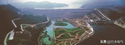 ​黄河中游小浪底水电站