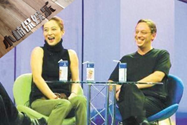 54岁李玲玉全家近照，二婚嫁富豪外国人，育有一个儿子