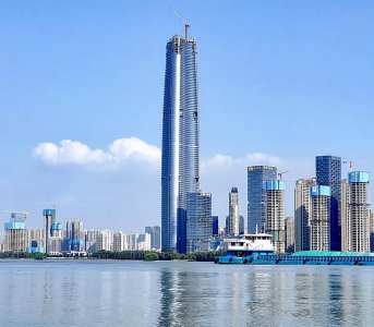 ​武汉第一高楼进入收尾阶段，高度为475米，有望成湖北“新名片”