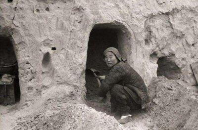 ​海地人民，到底是如何依靠进食观音土存活的？观音土是什么？