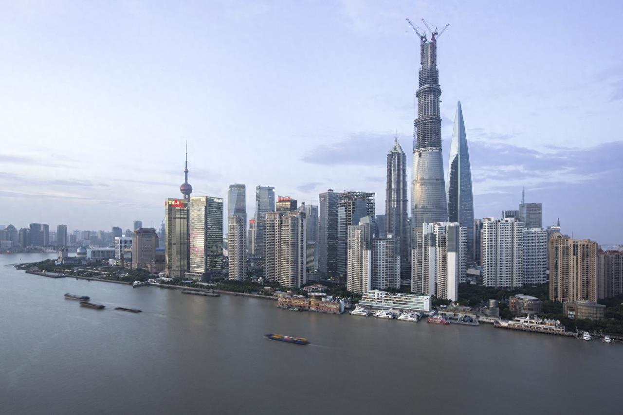 金茂大厦第88层观光厅,是目前国内最大的观光厅