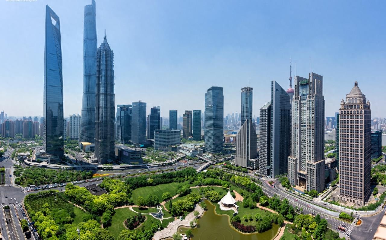 金茂大厦第88层观光厅,是目前国内最大的观光厅